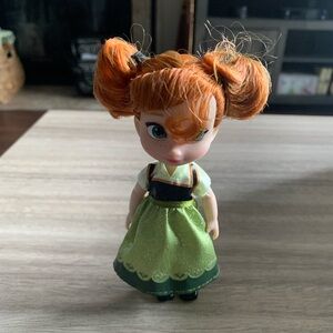 NWOT Disney Store Animator's Collection Frozen Anna Mini 5” Doll